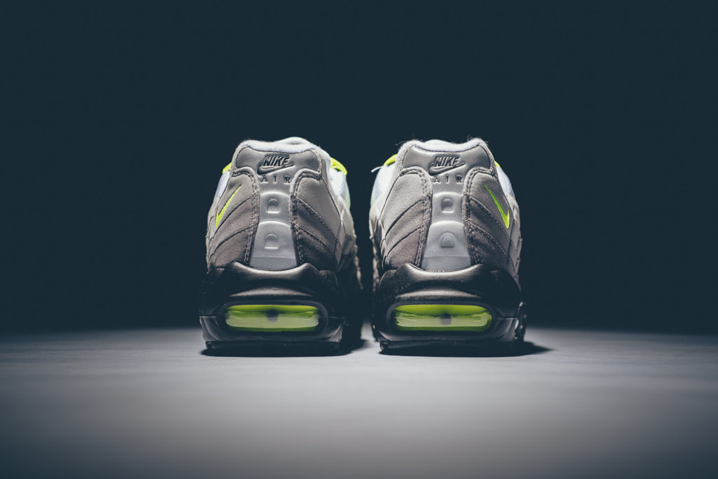 Nike Air Max 95 'OG Neon' Retro 2015 - Release Infos | SNEAKERS ADDICT