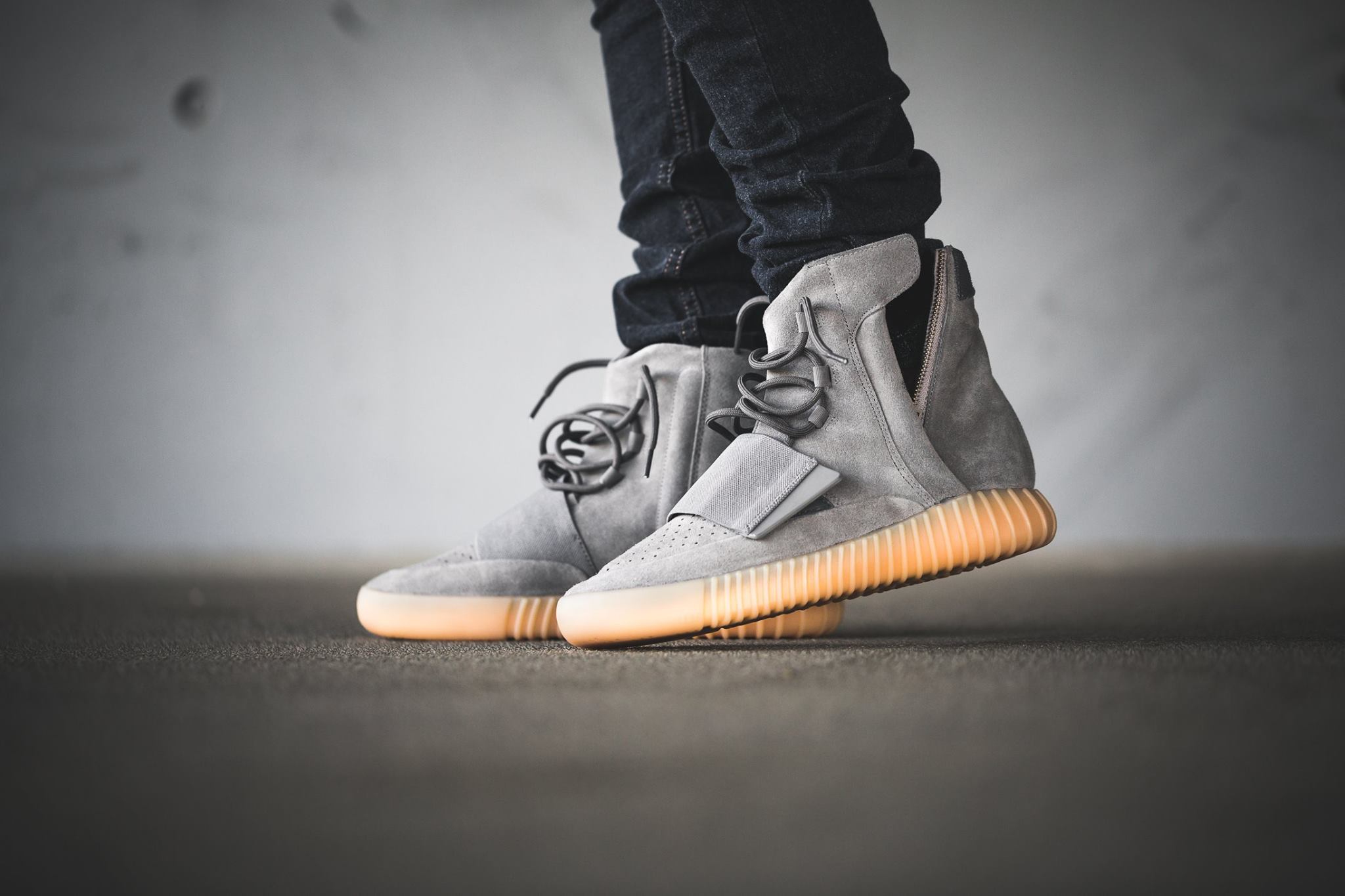 BB1840-adidas-Yeezy-Boost-750-Glow-In-The-