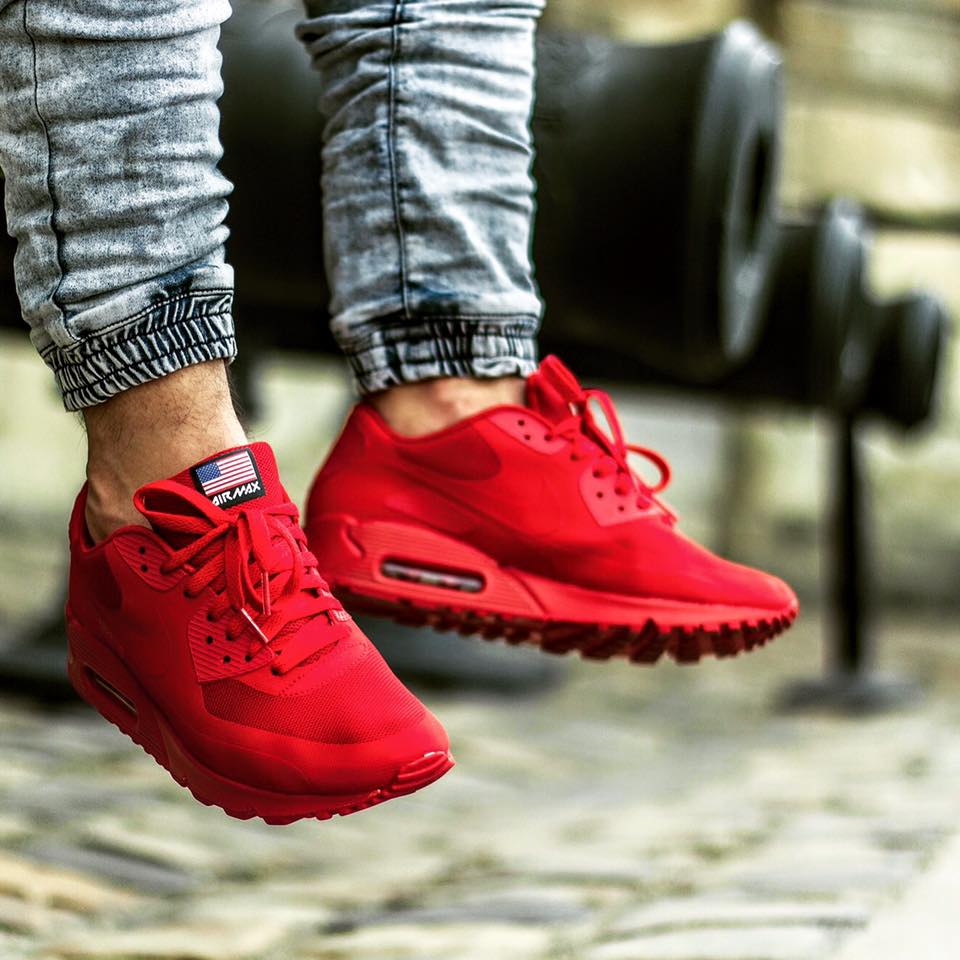 nike air max red hyperfuse